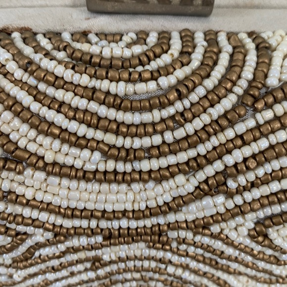Vintage Mount Beaded Clutch - Picture 5 of 12
